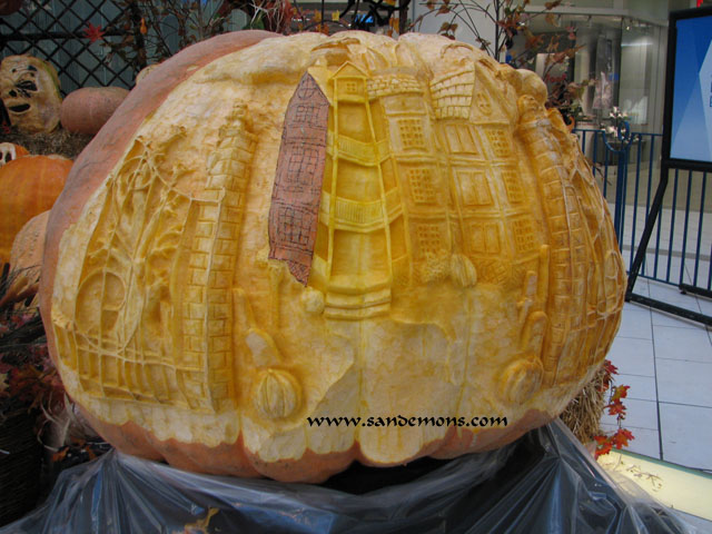 1,137lb Monster Pumpkin